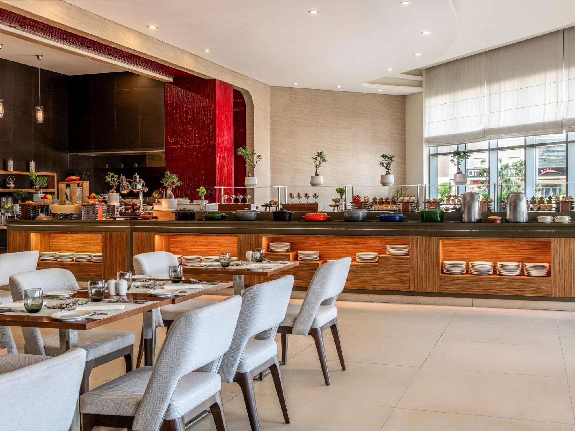Aparthotel Adagio Fujairah Exteriör bild